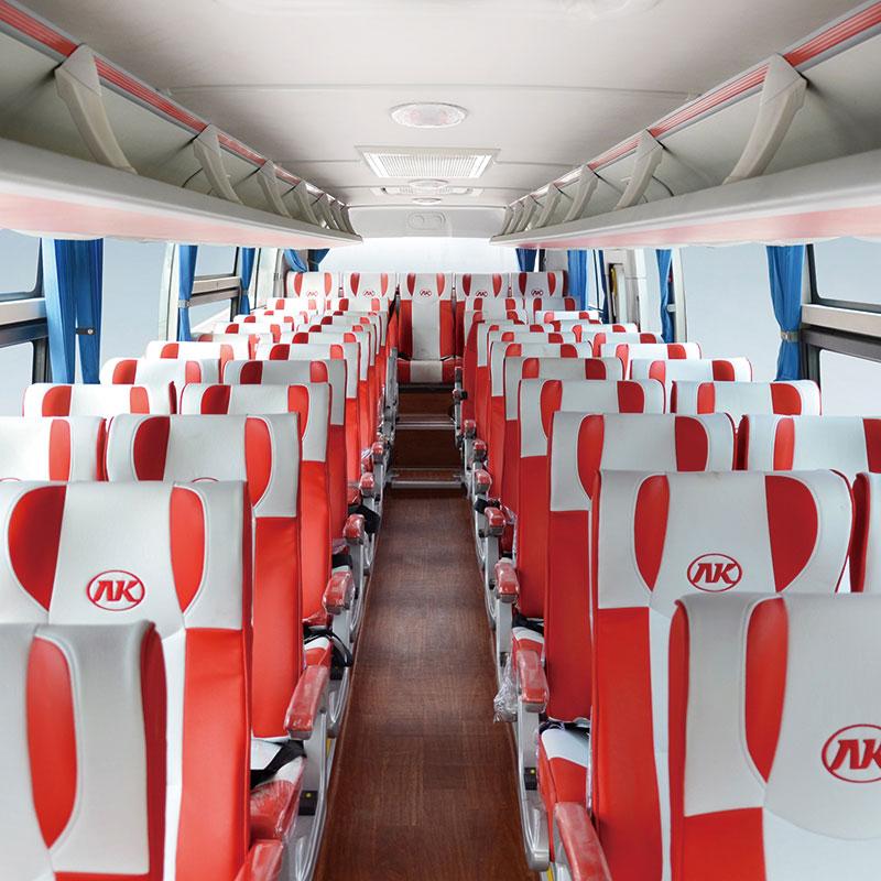 8M manual coach bus
