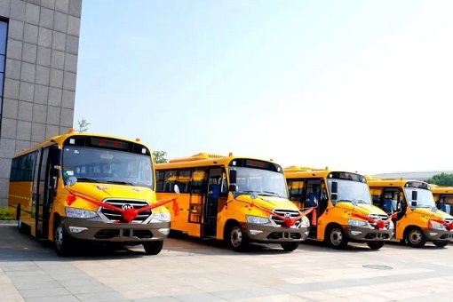 Los autobuses escolares de Ankai protegen los viajes de los estudiantes en la carretera