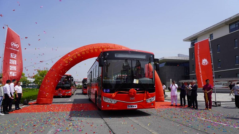 ¡Movilidad verde en África Occidental! Autobuses eléctricos puros Ankai entregados por lotes a Nigeria.