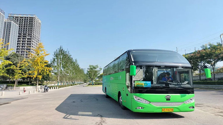 Autobús de Ankai escolta a los XIV Juegos Nacionales