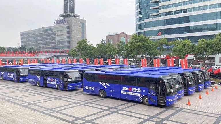Verde Escort! Ankai El autobús eléctrico puro toma la iniciativa en el transporte de Anhui COMPENDACIÓN DE LA PROVINCIA ¡Conferencia! 